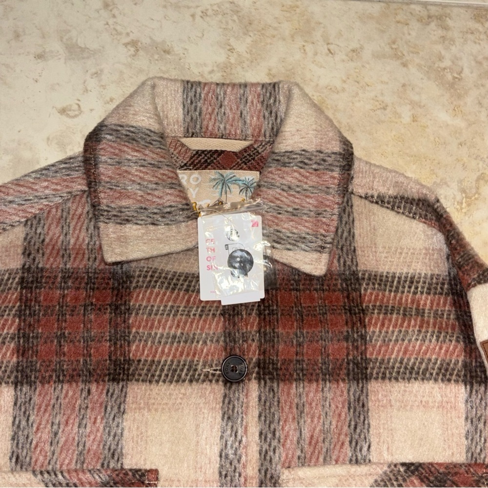 Roxy Red and Brown Plaid Cropped Shacket NWT - Picture 3 of 6